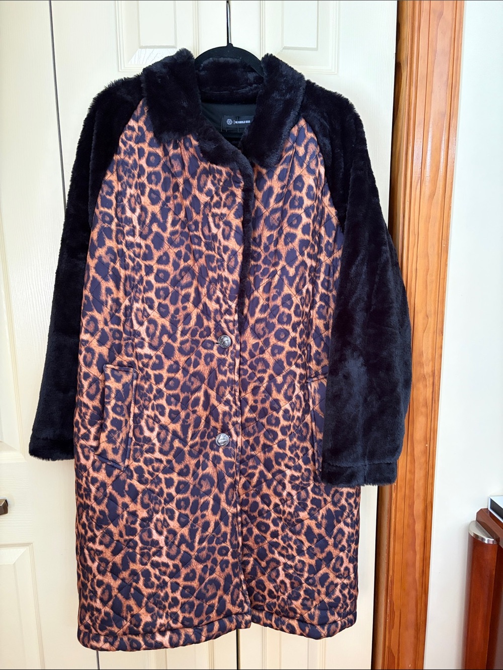 Leopard Print Faux Fur Women's Coat - Black Sleeves